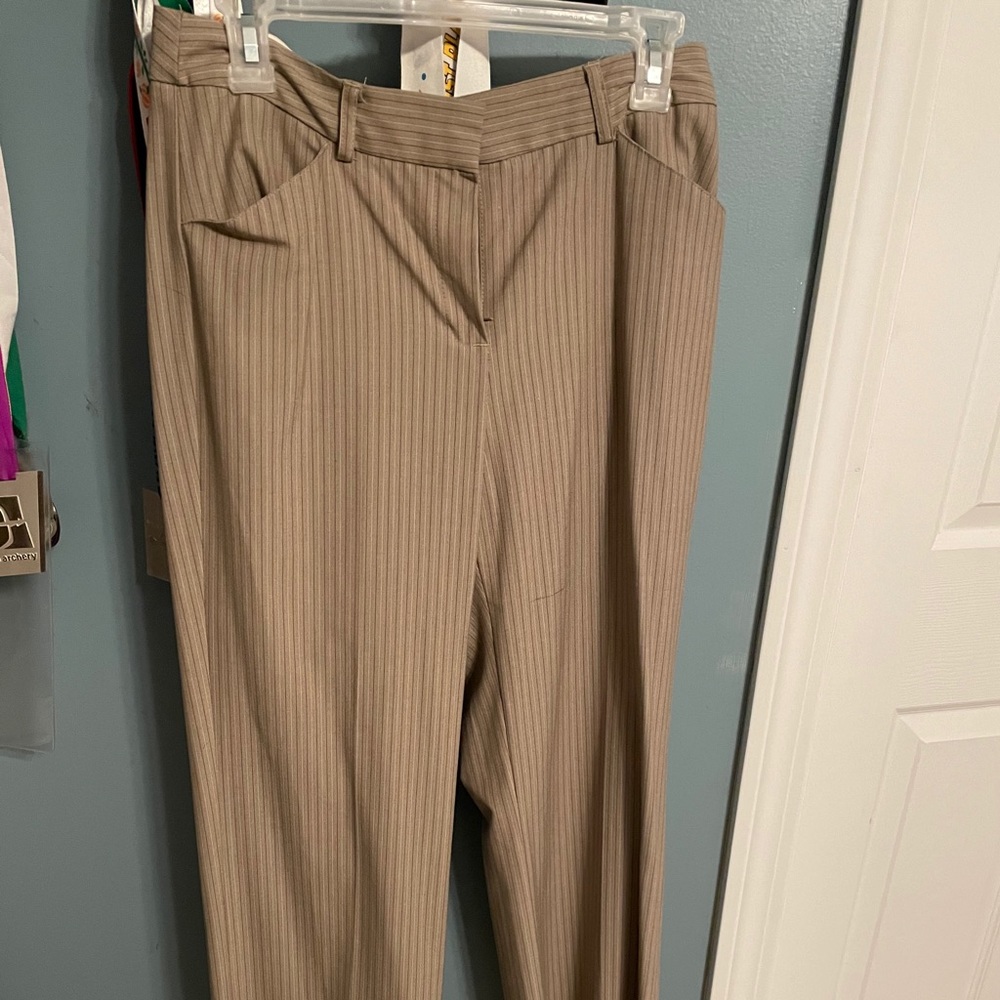 Women’s dress pants, size 6